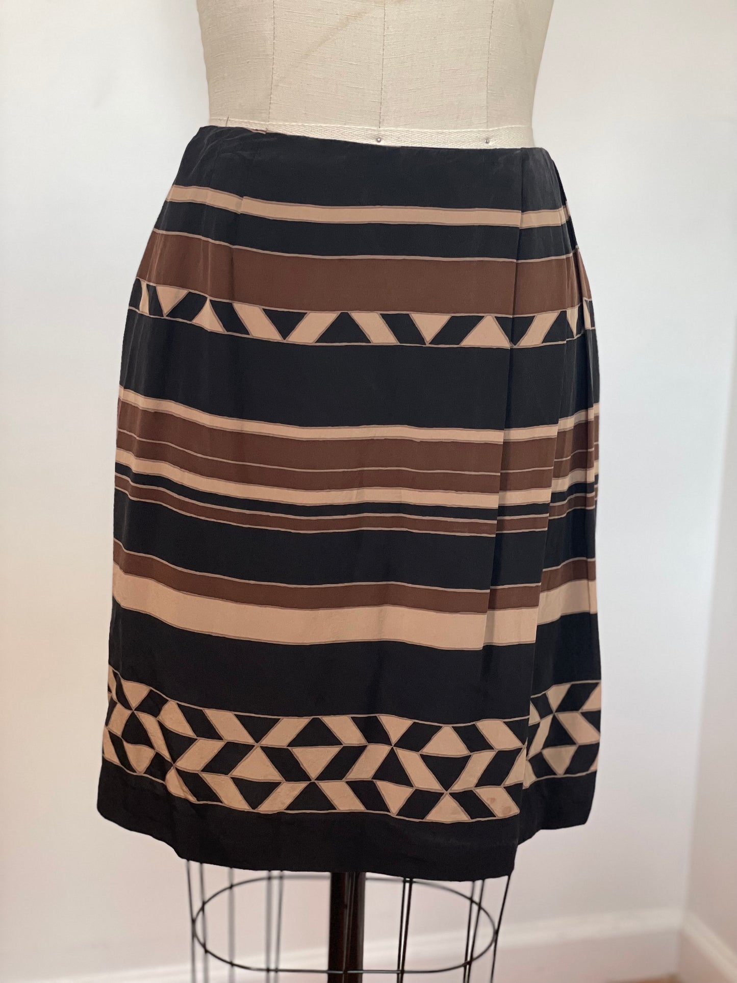 Liz Claiborne Skirt (Size 6)