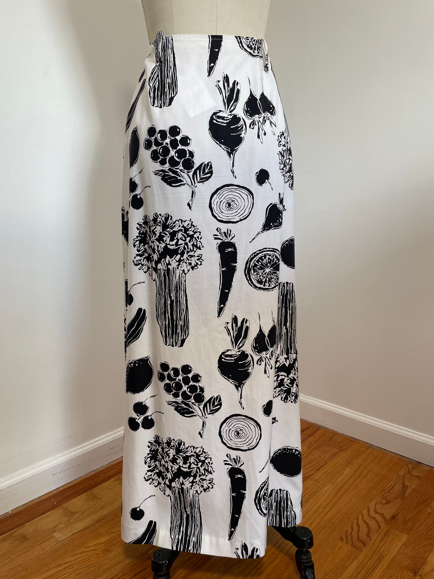 Vintage Vegetable Skirt (Medium)