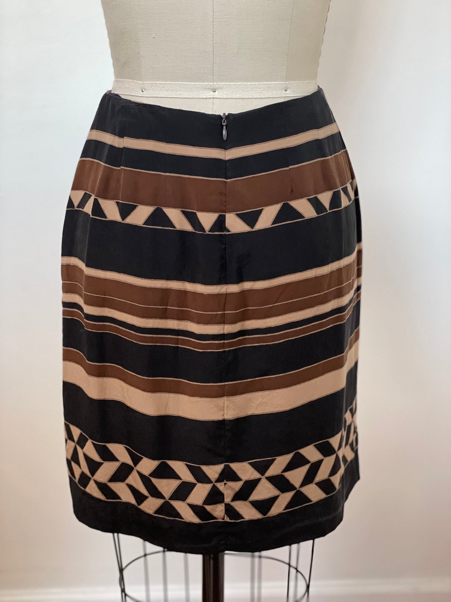 Liz Claiborne Skirt (Size 6)