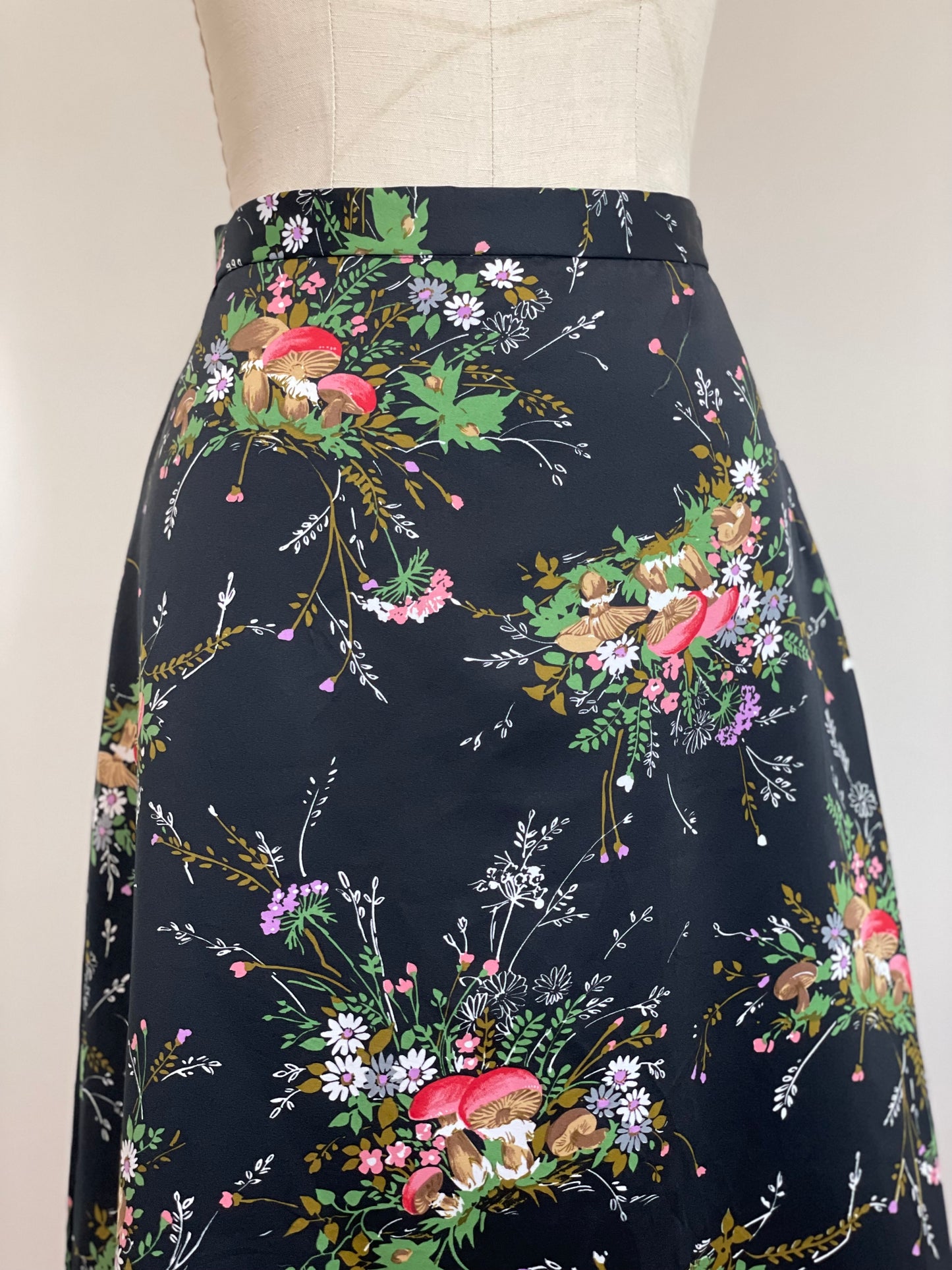 70s Mushroom Maxi Skirt (Medium)