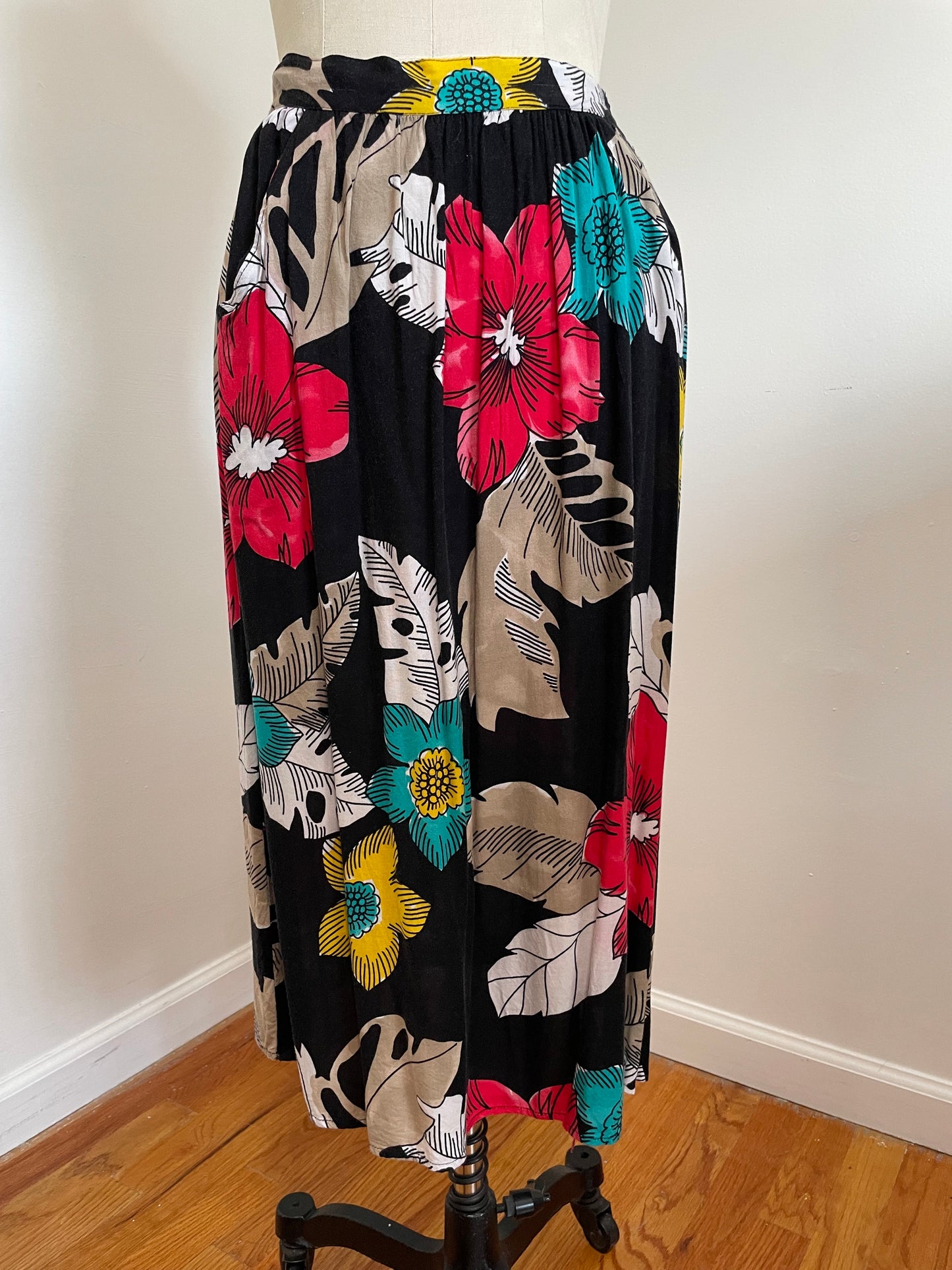 80s By Krush Floral Skirt (Medium)